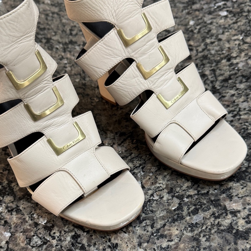 Calvin Klein White chunky Heels with Gold Accents EUC 11 - Picture 5 of 16